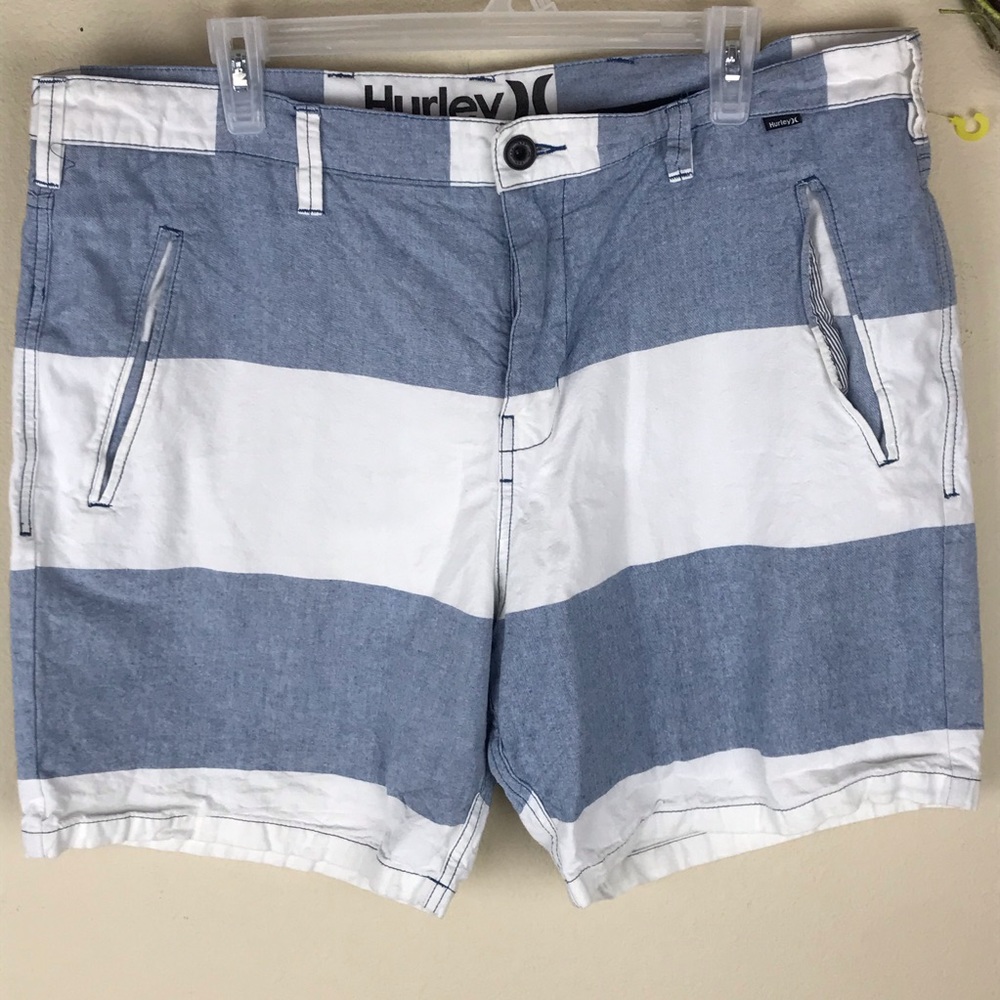 HURLEY Wide blue and white stripe shorts size 38